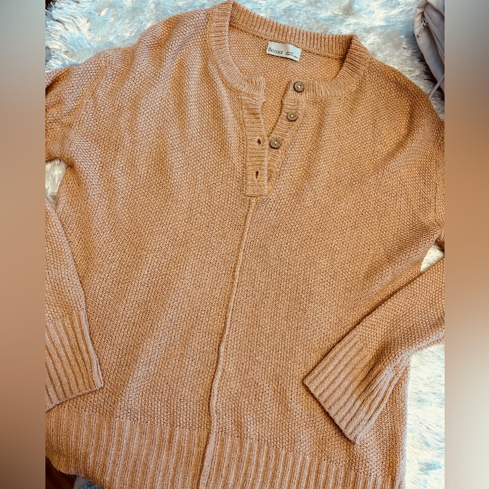 Beautiful Be Cool sweater in peachy salmon size M/L
